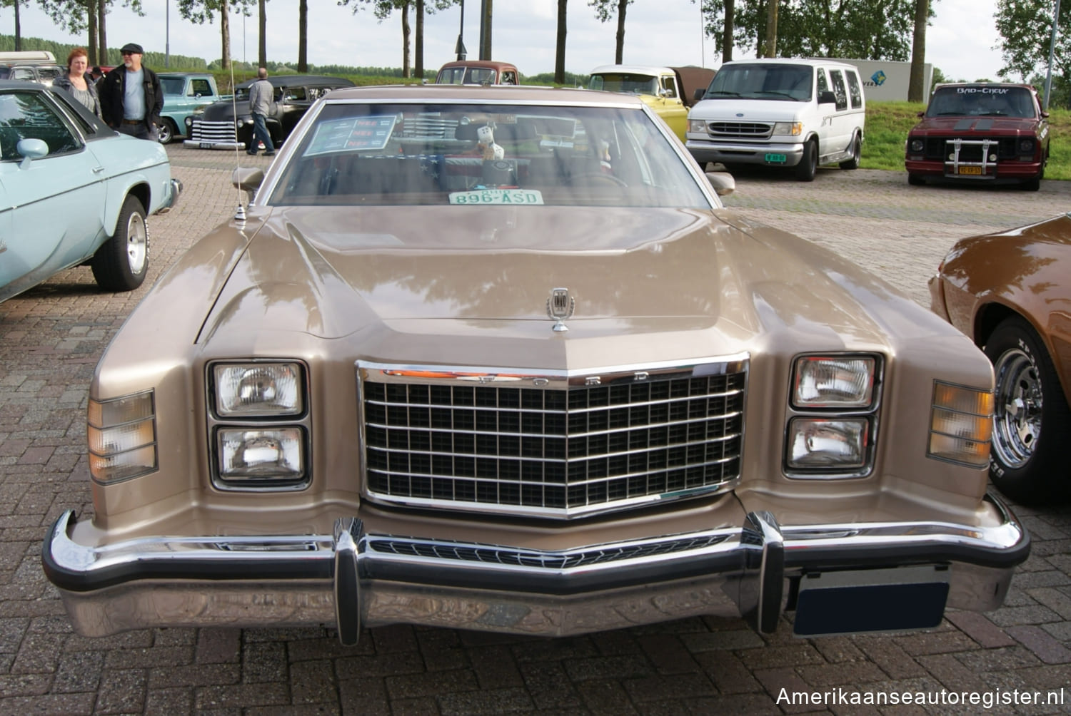 Ford LTD II uit 1977